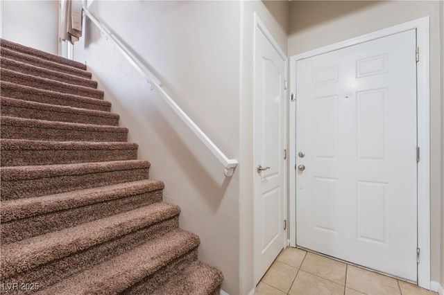 1609 Queen Victoria Street 201, Las Vegas, NV 89144