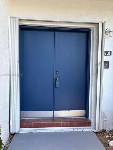 17180 SW 94th Ave 701, Palmetto Bay, FL 33157