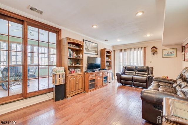 19 Annette Dr, Edison Twp., NJ 08820