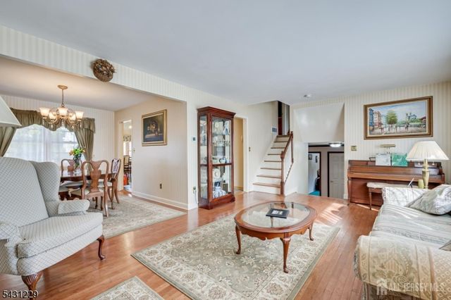 19 Annette Dr, Edison Twp., NJ 08820
