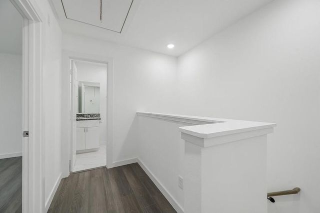 8639 Peachtree St Street, Houston, TX 77016