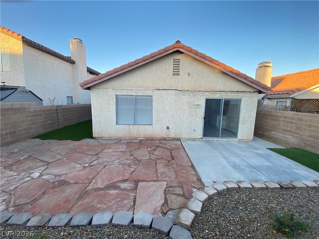 7547 Kalmalii Avenue, Las Vegas, NV 89147