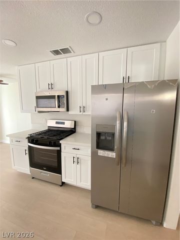 7547 Kalmalii Avenue, Las Vegas, NV 89147