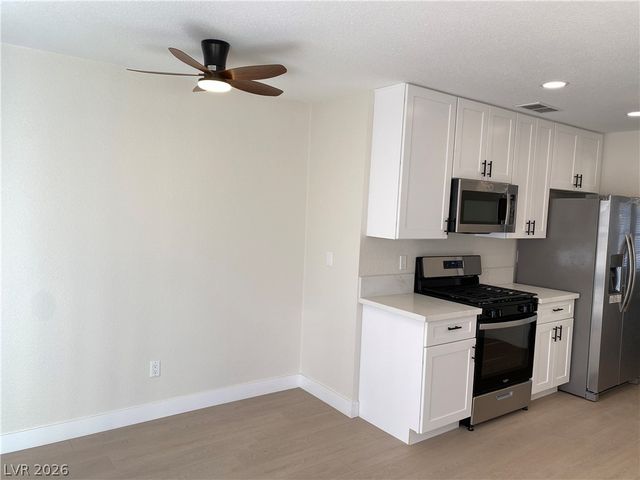 7547 Kalmalii Avenue, Las Vegas, NV 89147