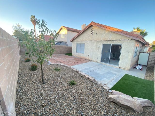 7547 Kalmalii Avenue, Las Vegas, NV 89147