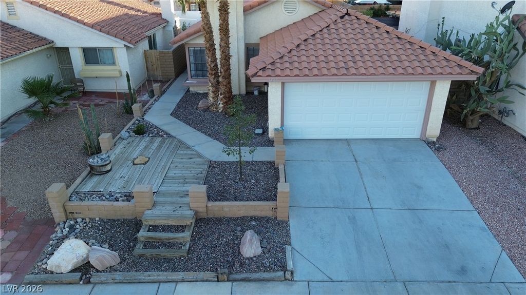 7547 Kalmalii Avenue, Las Vegas, NV 89147