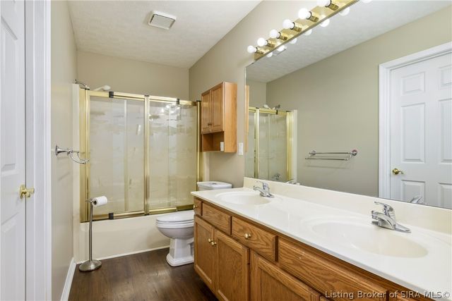 8416 Plum Valley Drive, Sellersburg, IN 47172