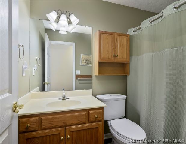 8416 Plum Valley Drive, Sellersburg, IN 47172