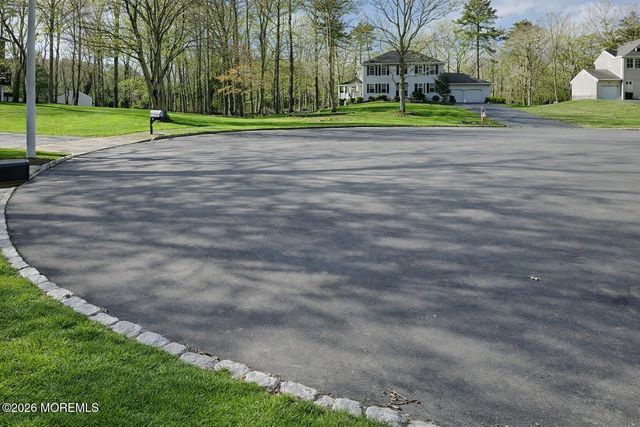 4 Beech Court, Jackson, NJ 08527