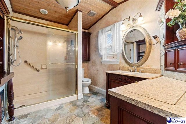 616 Chaucer Dr., Florence, SC 29505