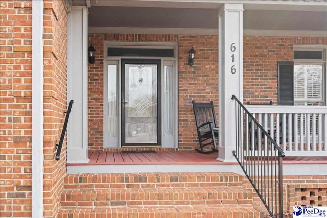 616 Chaucer Dr., Florence, SC 29505