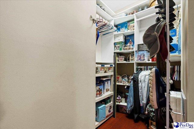 616 Chaucer Dr., Florence, SC 29505