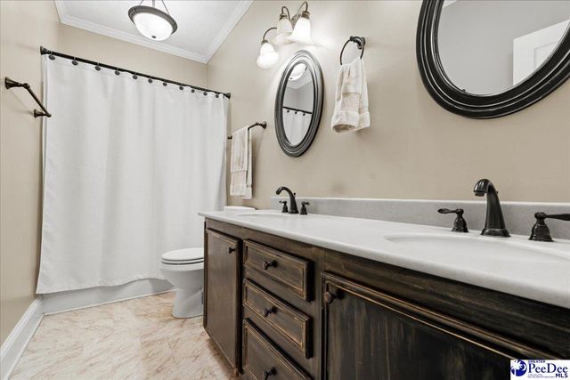 616 Chaucer Dr., Florence, SC 29505