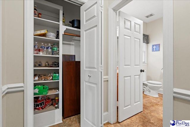 616 Chaucer Dr., Florence, SC 29505