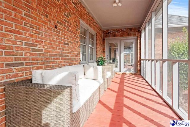 616 Chaucer Dr., Florence, SC 29505