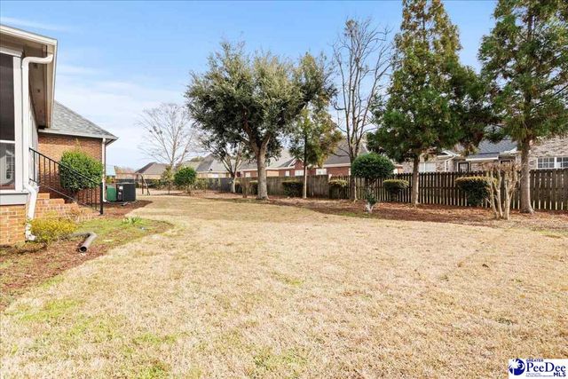 616 Chaucer Dr., Florence, SC 29505