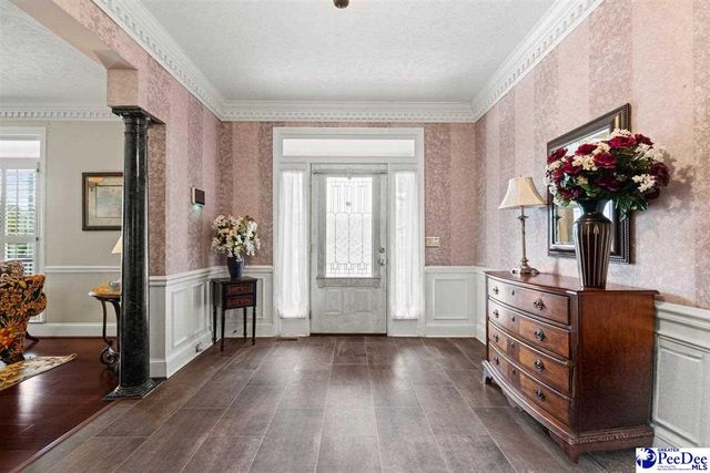 616 Chaucer Dr., Florence, SC 29505