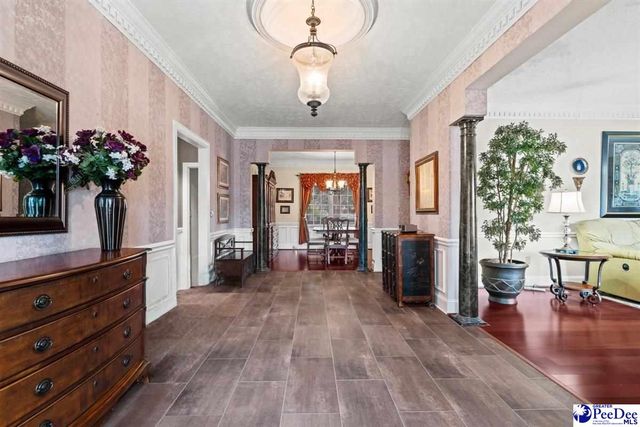 616 Chaucer Dr., Florence, SC 29505