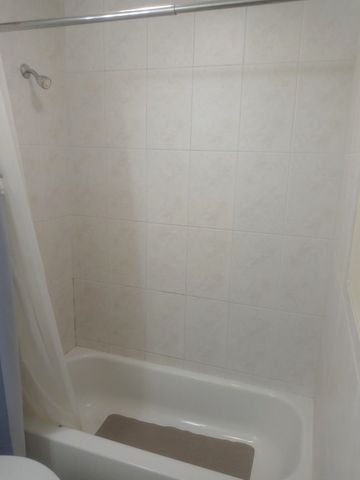 2220 Arbor Circle 26, Downers Grove, IL 60515