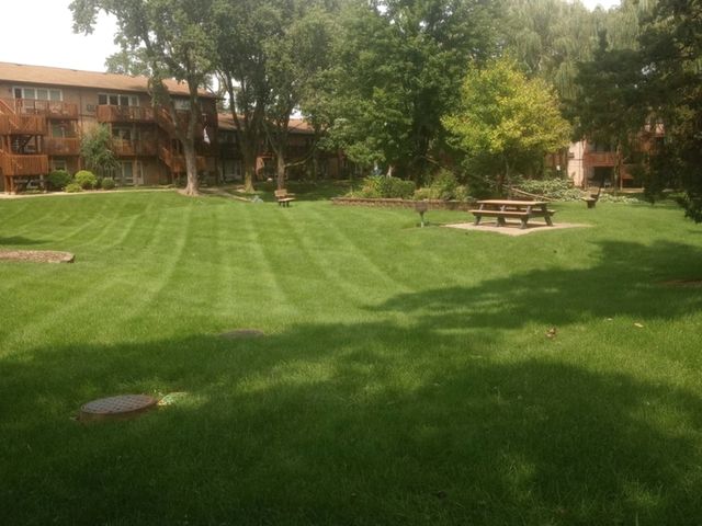 2220 Arbor Circle 26, Downers Grove, IL 60515