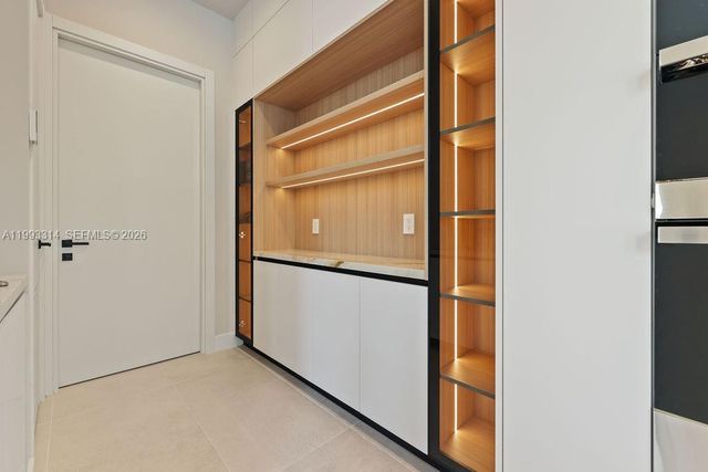 804 NE 16th Ter, Fort Lauderdale, FL 33304
