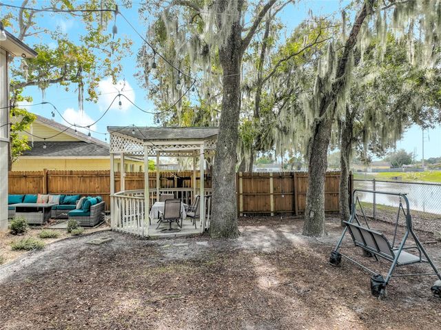 2716 CURRY WOODS DRIVE, Orlando, FL 32822