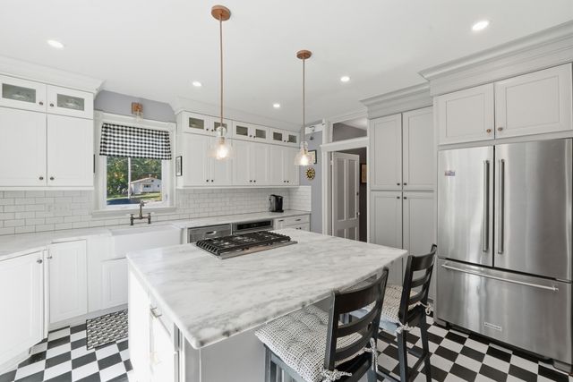 165 Holden St, Worcester, MA 01606