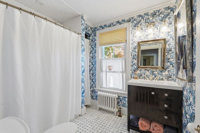 165 Holden St, Worcester, MA 01606