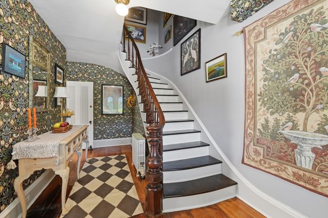 165 Holden St, Worcester, MA 01606