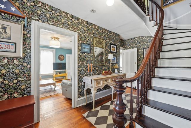 165 Holden St, Worcester, MA 01606