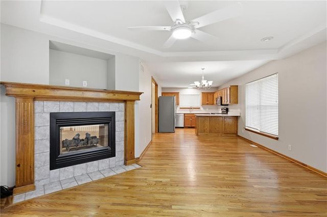 204 E 22nd Street, Kearney, MO 64060