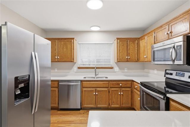 204 E 22nd Street, Kearney, MO 64060