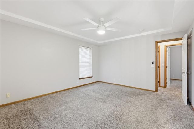 204 E 22nd Street, Kearney, MO 64060