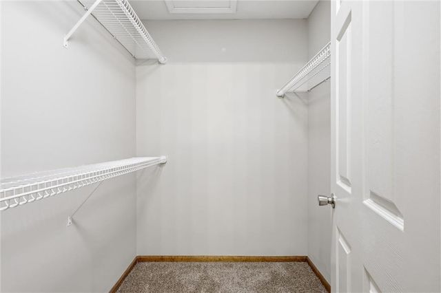 204 E 22nd Street, Kearney, MO 64060