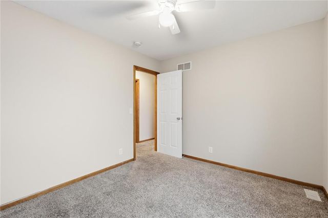 204 E 22nd Street, Kearney, MO 64060