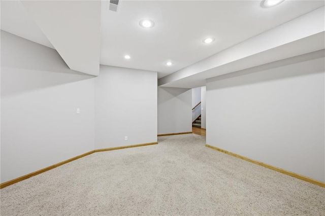 204 E 22nd Street, Kearney, MO 64060