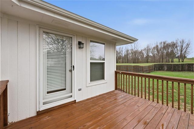 204 E 22nd Street, Kearney, MO 64060