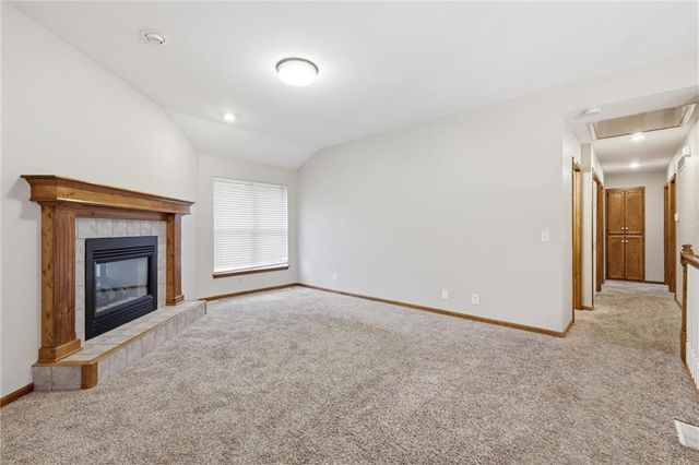 204 E 22nd Street, Kearney, MO 64060