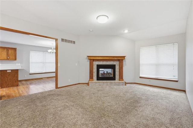 204 E 22nd Street, Kearney, MO 64060