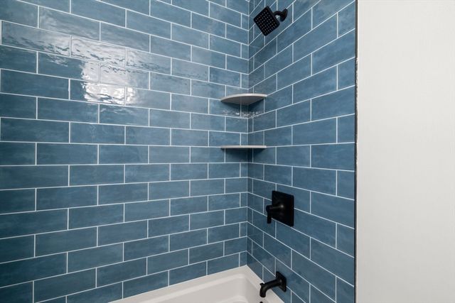 70 Indian Pond Rd, Kingston, MA 02364