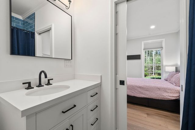 70 Indian Pond Rd, Kingston, MA 02364