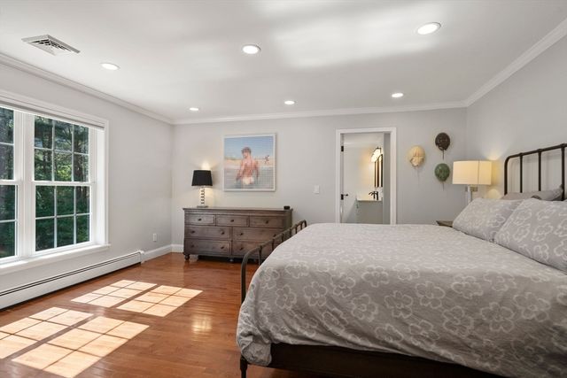 70 Indian Pond Rd, Kingston, MA 02364