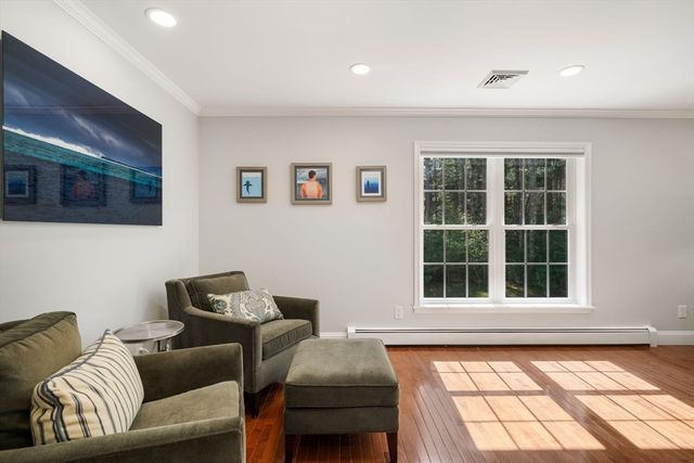 70 Indian Pond Rd, Kingston, MA 02364