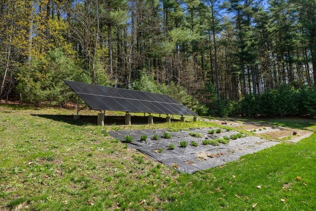 70 Indian Pond Rd, Kingston, MA 02364