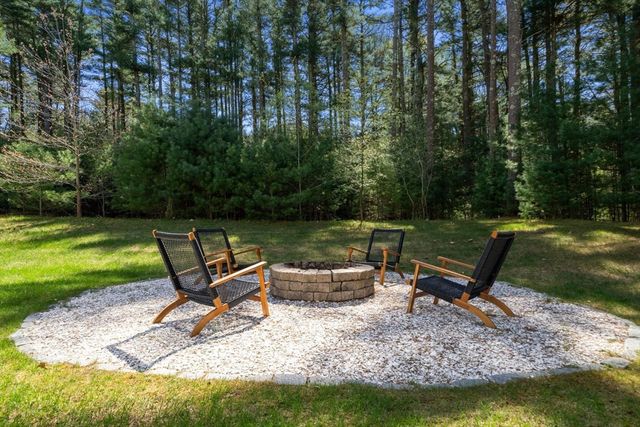 70 Indian Pond Rd, Kingston, MA 02364