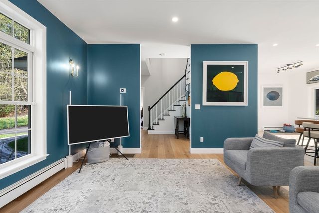 70 Indian Pond Rd, Kingston, MA 02364