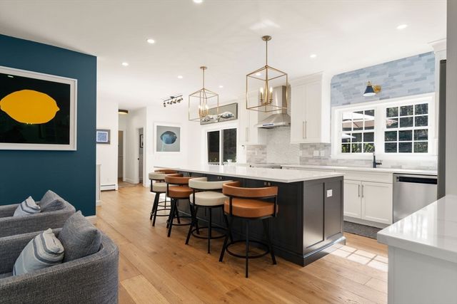 70 Indian Pond Rd, Kingston, MA 02364