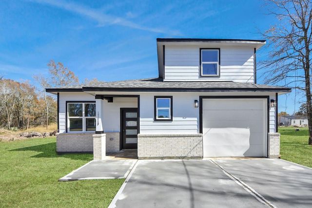 17119 Spindle Oaks Drive, Conroe, TX 77385