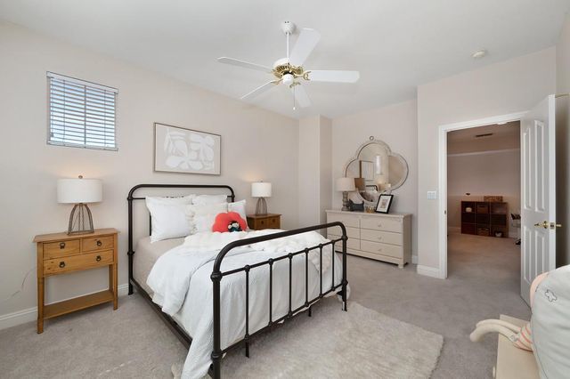 300 Sprig Cir, Folsom, CA 95630