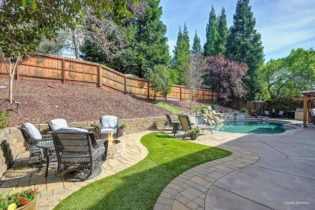 300 Sprig Cir, Folsom, CA 95630